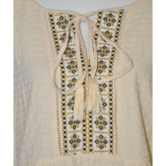 Gigio USA Boutique Cream Boho Peasant Blouse Size M Tassels Ruffle Cutout Sleeve - Picture 3 of 11